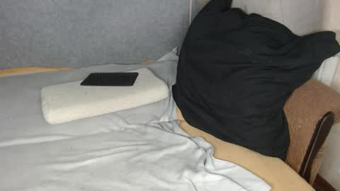 Snapshot of michael_danymans chatting on December 15, 2025, 1:32 am Michael online show from December 15, 2025, 1:32 am