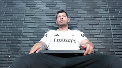 Snapshot of michael_daviss1 chatting on December 9, 2024, 12:30 pm Michael Daviss online show from December 9, 2024, 12:30 pm