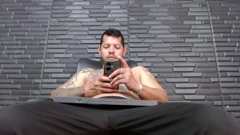 Snapshot of michael_daviss1 chatting on December 10, 2024, 1:33 pm Michael Daviss online show from December 10, 2024, 1:33 pm