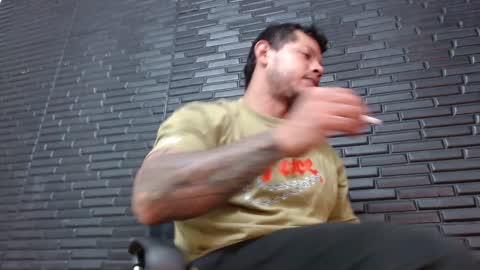 Snapshot of michael_daviss1 chatting on January 3, 2025, 1:36 pm Michael Daviss online show from January 3, 2025, 1:36 pm