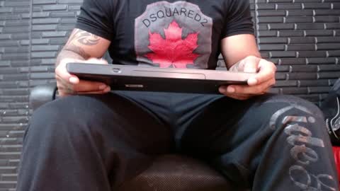 Snapshot of michael_daviss1 chatting on January 28, 2025, 12:43 pm Michael Daviss online show from January 28, 2025, 12:43 pm