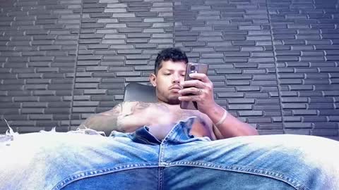 Snapshot of michael_daviss1 chatting on January 30, 2025, 2:36 pm Michael Daviss online show from January 30, 2025, 2:36 pm