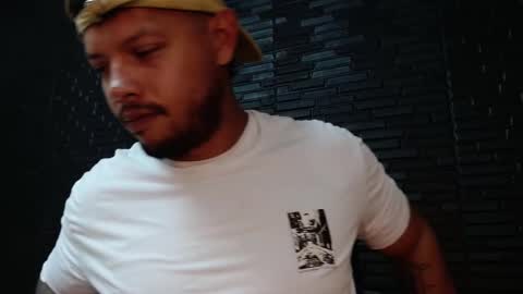 Snapshot of michael_daviss1 chatting on February 12, 2025, 3:05 pm Michael Daviss online show from February 12, 2025, 3:05 pm