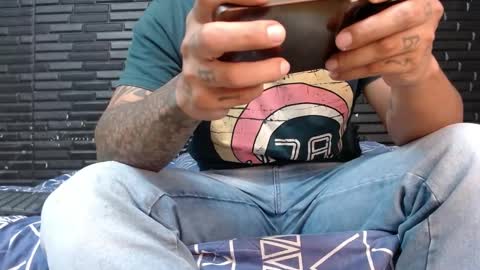 Snapshot of michael_daviss1 chatting on February 19, 2025, 2:12 pm Michael Daviss online show from February 19, 2025, 2:12 pm