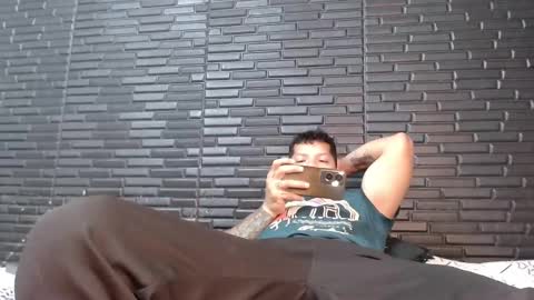 Snapshot of michael_daviss1 chatting on February 27, 2025, 7:04 pm Michael Daviss online show from February 27, 2025, 7:04 pm