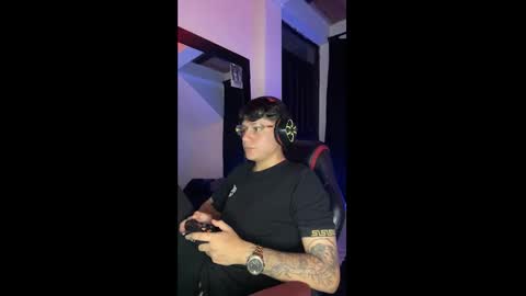 Snapshot of michael_kendall0 chatting on December 6, 2024, 10:19 pm michael independent model  online show from December 6, 2024, 10:19 pm