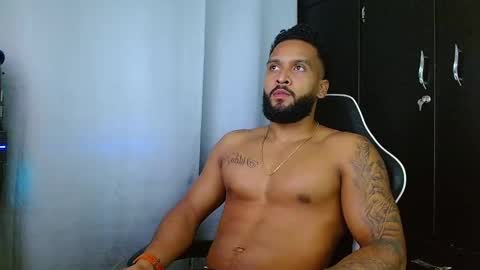 Snapshot of michael_maximo chatting on March 1, 2026, 5:53 am maximo online show from March 1, 2026, 5:53 am