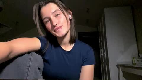 Snapshot of michael_pors chatting on October 2, 2025, 4:03 pm Emily online show from October 2, 2025, 4:03 pm