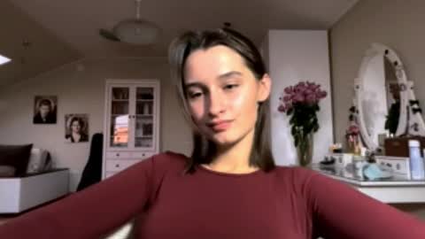 Snapshot of michael_pors chatting on October 15, 2025, 2:17 pm Emily online show from October 15, 2025, 2:17 pm