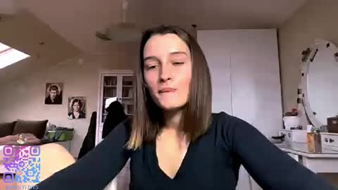 Snapshot of michael_pors chatting on October 27, 2025, 1:15 pm Emily online show from October 27, 2025, 1:15 pm