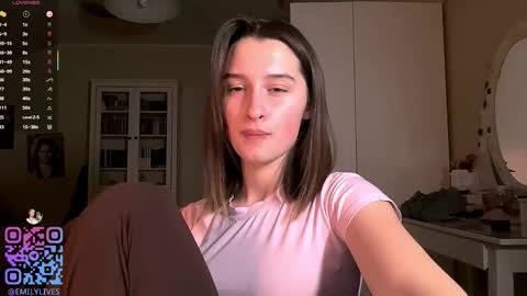 Snapshot of michael_pors chatting on December 5, 2025, 2:14 pm Emily online show from December 5, 2025, 2:14 pm