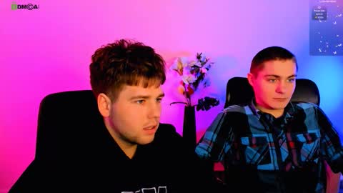 Snapshot of michael_strong_ chatting on December 15, 2025, 9:46 am Your Michael online show from December 15, 2025, 9:46 am