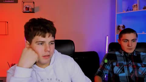 Snapshot of michael_strong_ chatting on December 16, 2025, 9:58 am Your Michael online show from December 16, 2025, 9:58 am