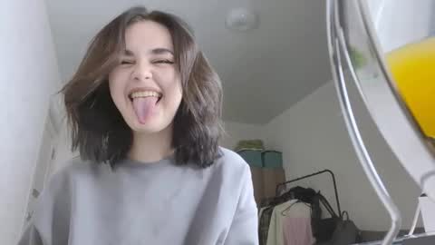 Snapshot of michaelarroyano chatting on November 17, 2025, 6:14 pm Ellie online show from November 17, 2025, 6:14 pm