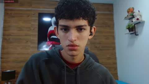 Snapshot of michaelkoiv chatting on December 3, 2025, 12:14 pm michaelkoiv online show from December 3, 2025, 12:14 pm