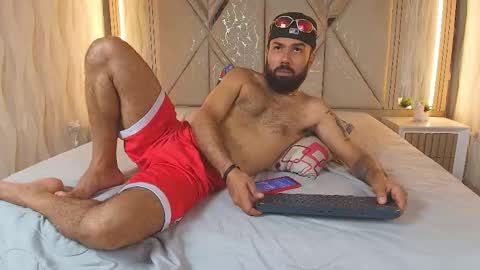 Snapshot of michaell_twink chatting on May 12, 2026, 10:40 pm Michaell online show from May 12, 2026, 10:40 pm