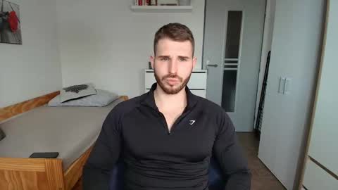 michaelos11 online show from April 4, 2026, 9:07 am