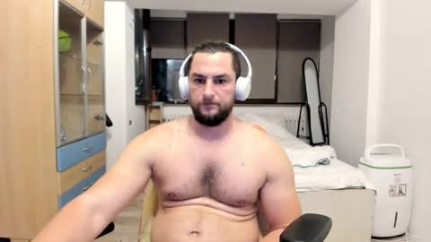 Snapshot of michaelragnar90 chatting on November 12, 2025, 4:40 pm michaelragnar90 online show from November 12, 2025, 4:40 pm