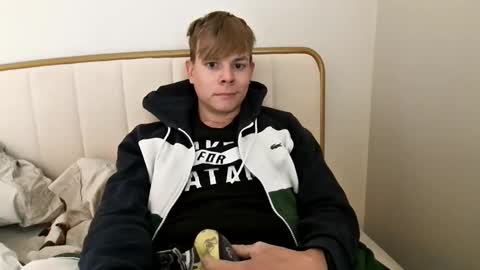 Snapshot of michaeltwinkboy chatting on March 29, 2026, 5:24 pm michaeltwinkboy online show from March 29, 2026, 5:24 pm