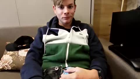 Snapshot of michaeltwinkboy chatting on March 31, 2026, 5:13 pm michaeltwinkboy online show from March 31, 2026, 5:13 pm