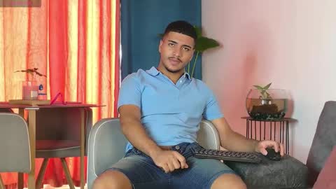 michel g22 online show from September 28, 2025, 4:12 pm