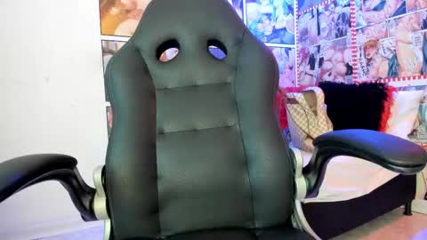 Snapshot of michel_lopez18 chatting on March 5, 2025, 10:44 am michel_lopez18 online show from March 5, 2025, 10:44 am