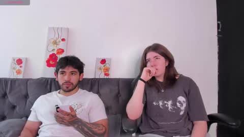 Snapshot of michelandchris chatting on December 15, 2025, 12:20 pm MichelandChris online show from December 15, 2025, 12:20 pm