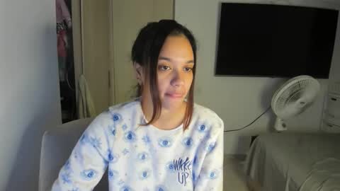 Snapshot of michell_arevalo chatting on May 7, 2026, 6:08 am michell_arevalo online show from May 7, 2026, 6:08 am