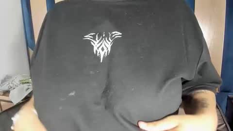 michell_rs online show from November 24, 2025, 2:44 am