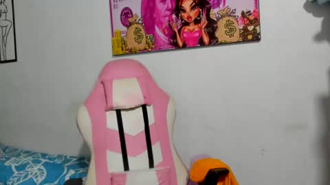 Snapshot of michell_smiths chatting on July 19, 2026, 5:55 am michell_smiths online show from July 19, 2026, 5:55 am