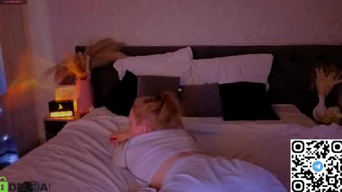 Snapshot of michelle_blond chatting on April 28, 2026, 2:38 am michelle_blond online show from April 28, 2026, 2:38 am