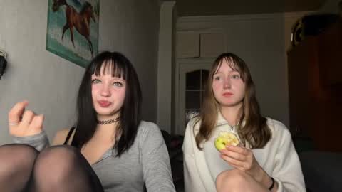 Snapshot of michelle_neely chatting on September 15, 2025, 2:39 pm michelle_neely online show from September 15, 2025, 2:39 pm