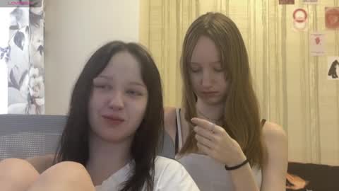 Snapshot of michelle_neely chatting on October 27, 2025, 10:52 am michelle_neely online show from October 27, 2025, 10:52 am