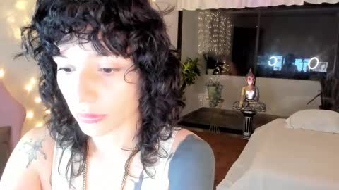 Michelle Ramirez online show from October 12, 2025, 4:44 am