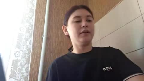 Snapshot of michellepoll chatting on March 2, 2026, 10:33 am Leila online show from March 2, 2026, 10:33 am