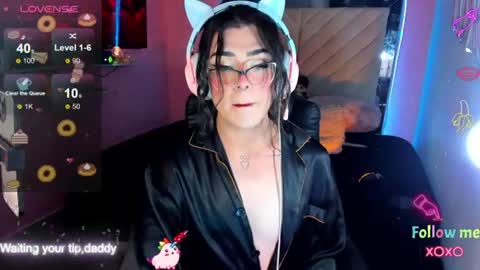   online show from July 25, 2026, 6:00 am