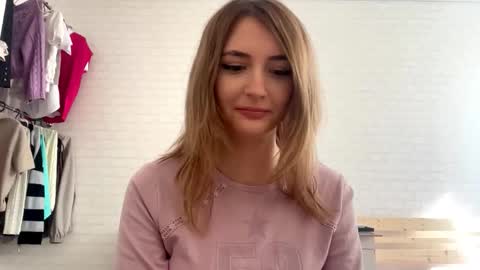 Jenny online show from March 22, 2026, 8:07 am