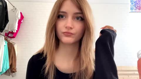 Jenny online show from April 25, 2026, 8:39 am