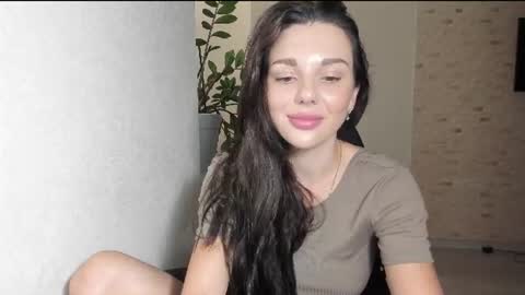Snapshot of michelliibeautiful chatting on June 16, 2026, 12:30 pm Michellee online show from June 16, 2026, 12:30 pm
