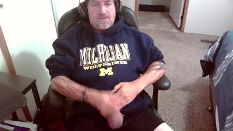 Snapshot of michigan_daddy chatting on October 20, 2025, 3:12 pm TattedInDetroit online show from October 20, 2025, 3:12 pm