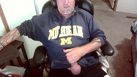 Snapshot of michigan_daddy chatting on October 31, 2025, 9:16 pm TattedInDetroit online show from October 31, 2025, 9:16 pm