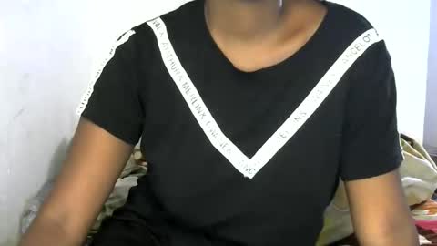 Snapshot of michou61 chatting on November 1, 2025, 4:14 am michou61 online show from November 1, 2025, 4:14 am