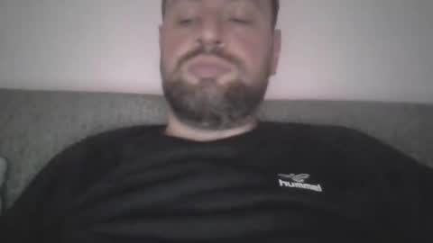 Snapshot of mickblack1992 chatting on February 17, 2026, 10:27 pm mickblack1992 online show from February 17, 2026, 10:27 pm