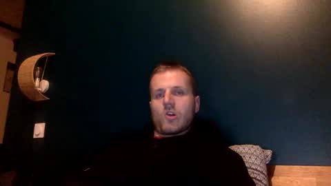 Snapshot of mickylove67 chatting on April 18, 2026, 9:04 pm mickylove67 online show from April 18, 2026, 9:04 pm