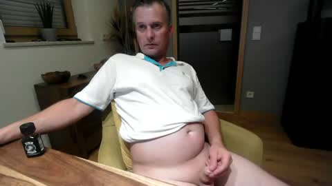 Snapshot of microsbody chatting on June 28, 2026, 9:10 pm microsbody online show from June 28, 2026, 9:10 pm