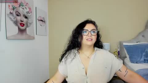 mid nightpeach online show from June 12, 2026, 12:09 am