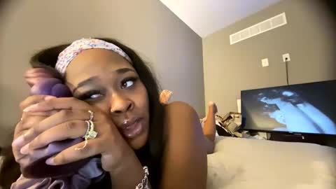 midaxmichelle online show from January 19, 2026, 7:01 am