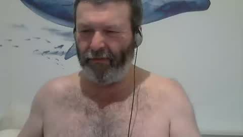 Snapshot of midhir chatting on January 22, 2025, 9:32 pm kike online show from January 22, 2025, 9:32 pm