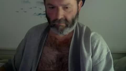 Snapshot of midhir chatting on January 28, 2025, 2:53 pm kike online show from January 28, 2025, 2:53 pm