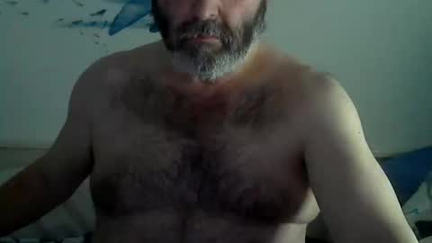 Snapshot of midhir chatting on January 29, 2025, 7:00 pm kike online show from January 29, 2025, 7:00 pm